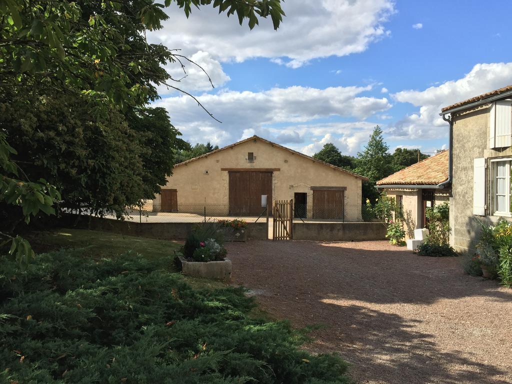 Chambres d'hôtes du puy d'anché Sauzé-Vaussais Extérieur photo